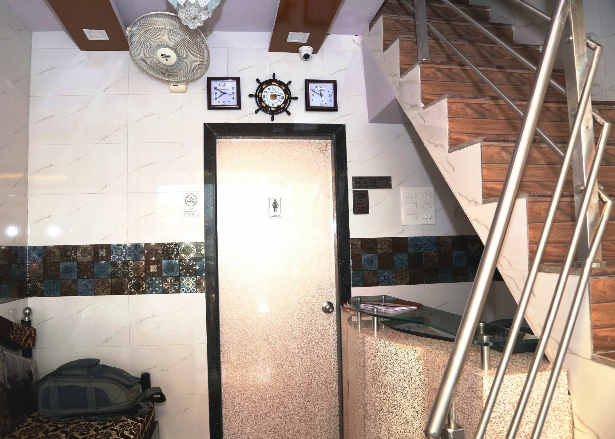 Delta Dormitory Mumbai Exterior foto